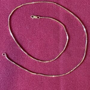 18 Inch 10K Gold Delicate Box Chain Necklace - Women's Jewelry